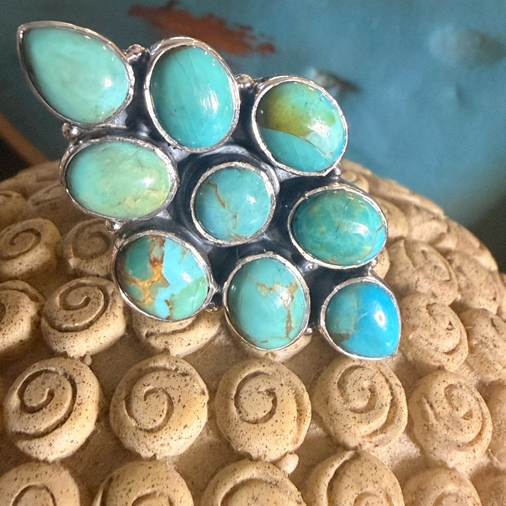 Kingman Turquoise Multi stone ring
.925 Sterling Silver - Picture 3 of 8